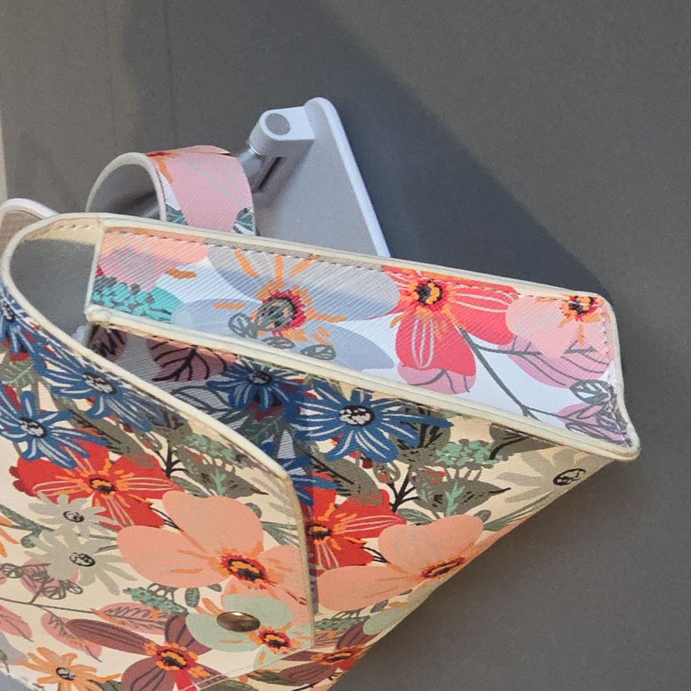 TORRID NWT Floral Belt Bag - Picture 4 of 7